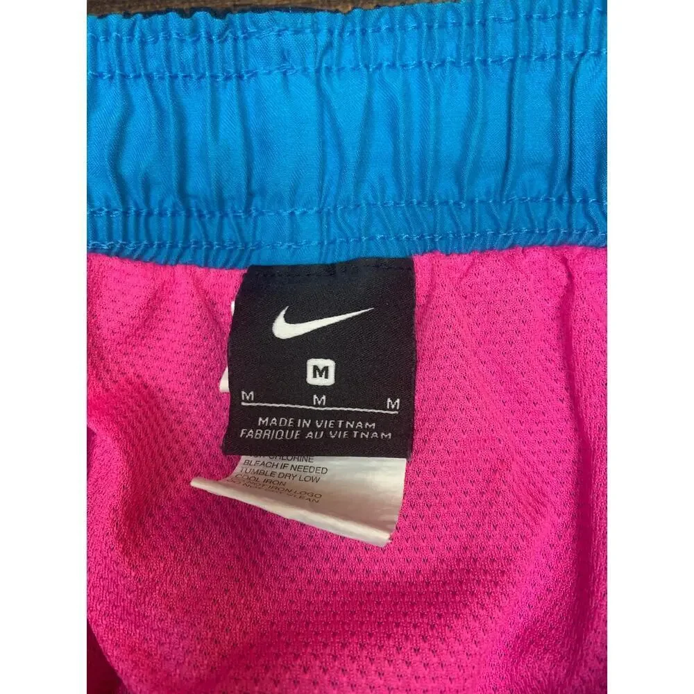 NIKE Boy’s Turquoise Lined Board Shorts / Size: Medium